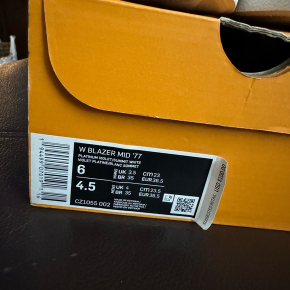 Nike Women's Blazer Mid ‘77 - Picture 3 of 8